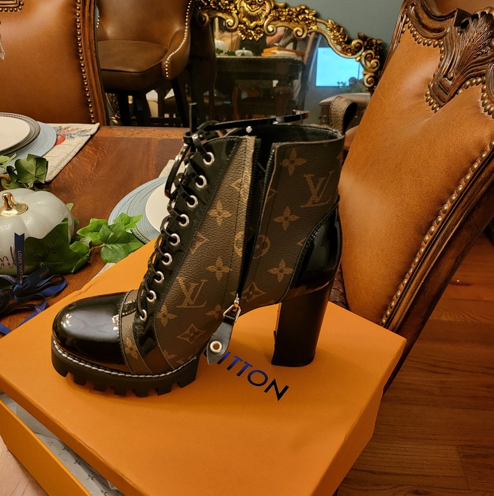 LV boots size 39